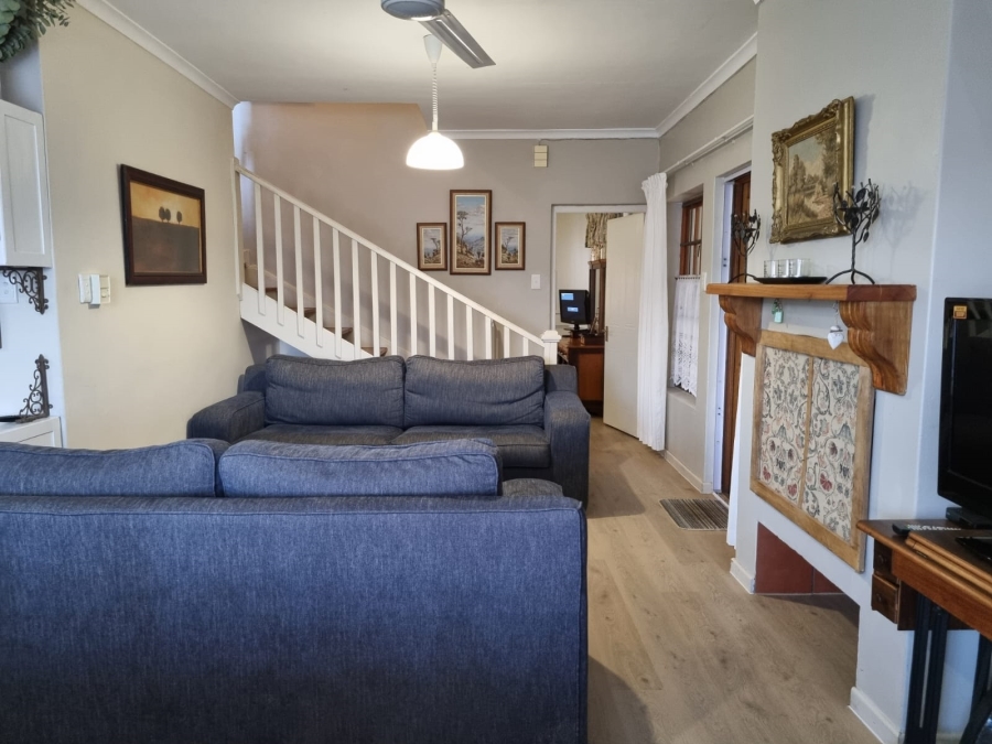 3 Bedroom Property for Sale in Heuningkloof Western Cape